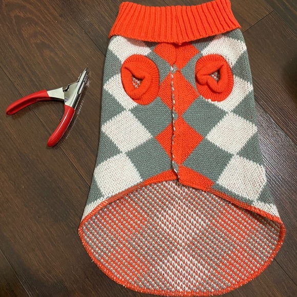 Dog Argyle Sweater + Nail Clippers - Picture 2 of 3